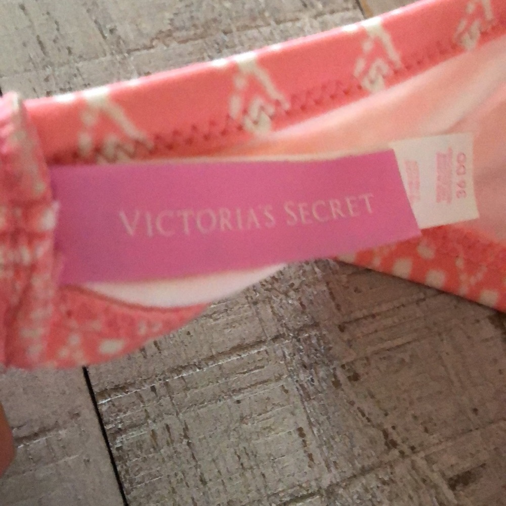 Victoria’s Secret bathing suit - Picture 3 of 3